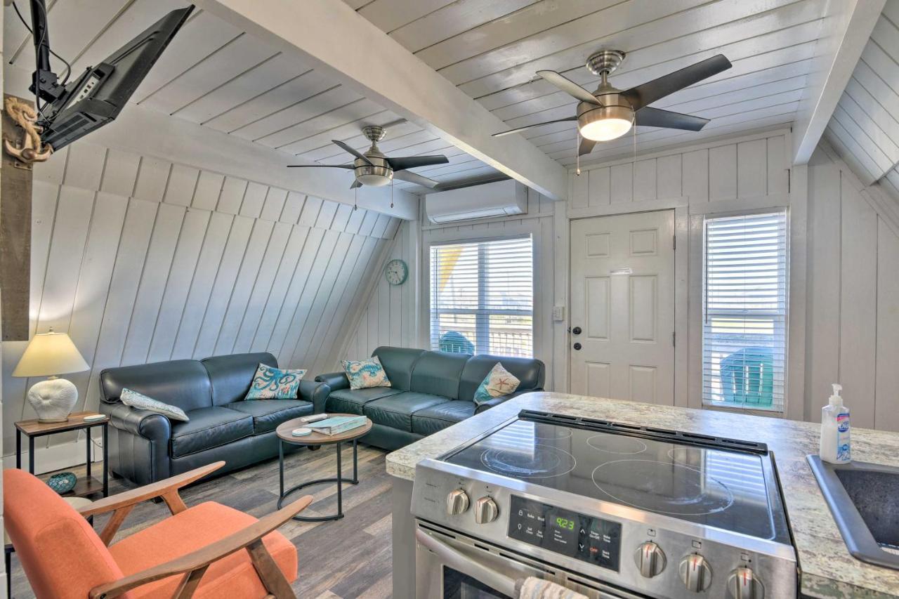 A-Frame Home With Deck - 2 Blocks To Surfside Beach! Luaran gambar