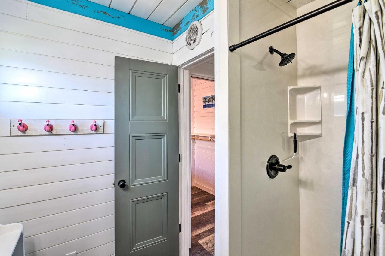 A-Frame Home With Deck - 2 Blocks To Surfside Beach! Luaran gambar